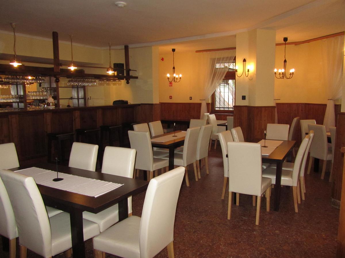 Hotel Sikfokut نوسفاج المظهر الخارجي الصورة