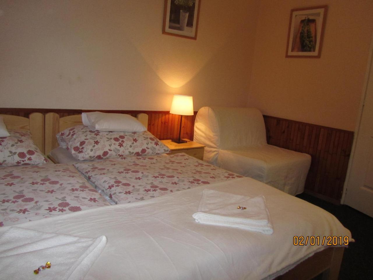Hotel Sikfokut نوسفاج الغرفة الصورة